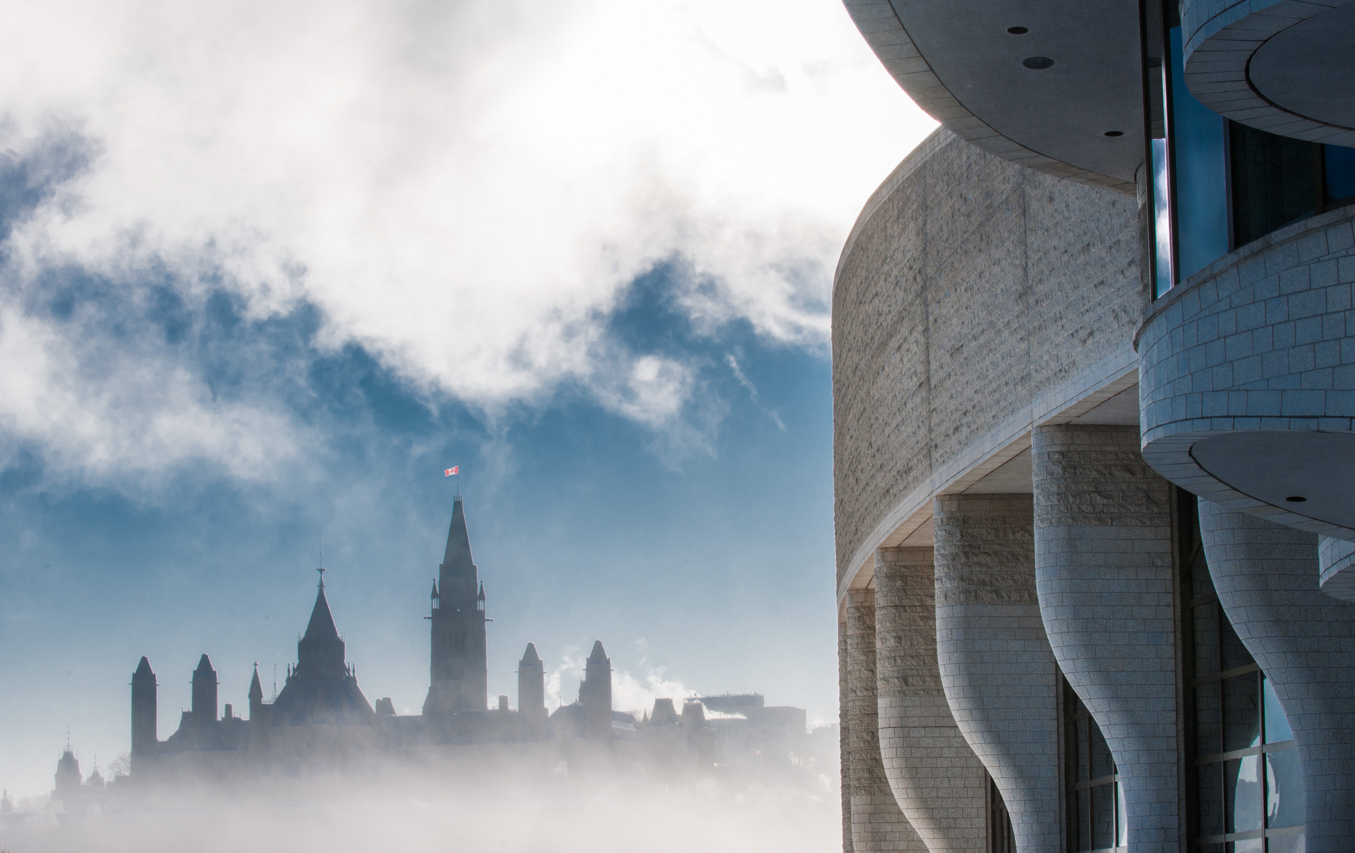 Canadian Museum of History, with view of Parliament Hill Ottawa, steps to Lord Elgin Hotel